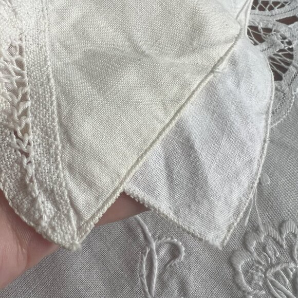Vintage Crochet Tape Lace Dinner Napkin Table Topper Doily Basket Liner - Picture 12 of 12